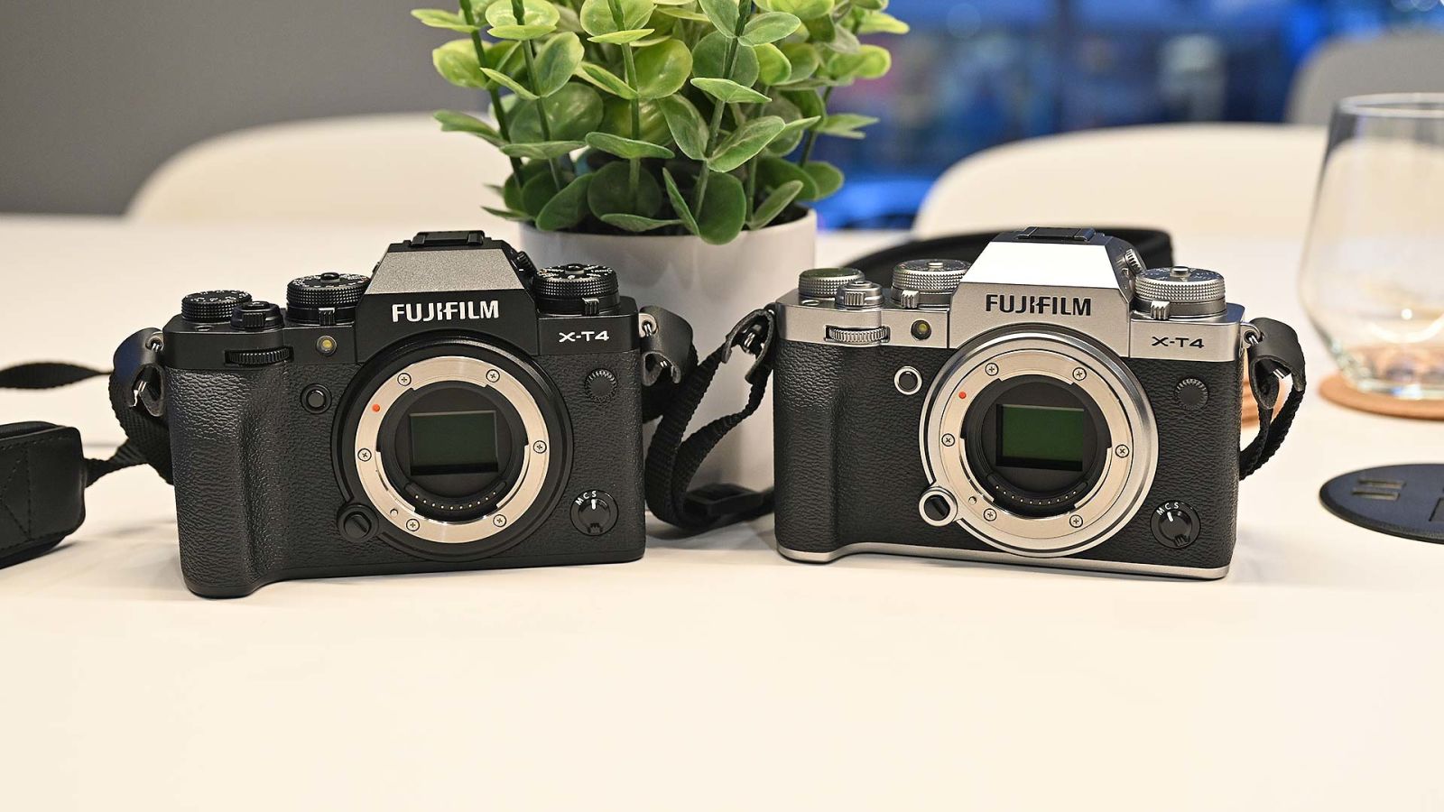  تصویر برای مقاله با عنوان Fujifilm X-T4 ، یکی از بهترین دوربین های بدون آینه APS-C حتی بهتر می شود 
