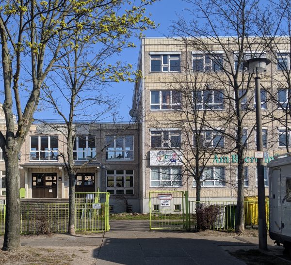 مقر Arche در برلین Marzahn-Hellersdorf. "عنوان =" دفتر ارچ در برلین Marzahn-Hellersdorf. "/>
<figcaption class=